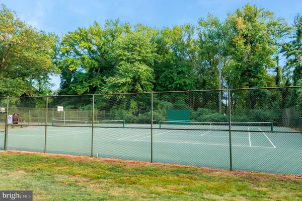 a view of a tennis court