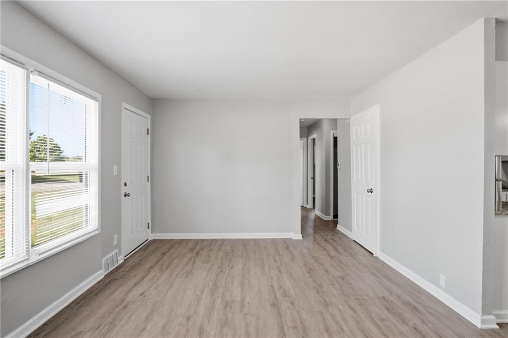 7104 Longview Road Kansas City, MO 64134 - Photo 8 of 32 Gallery Image 8