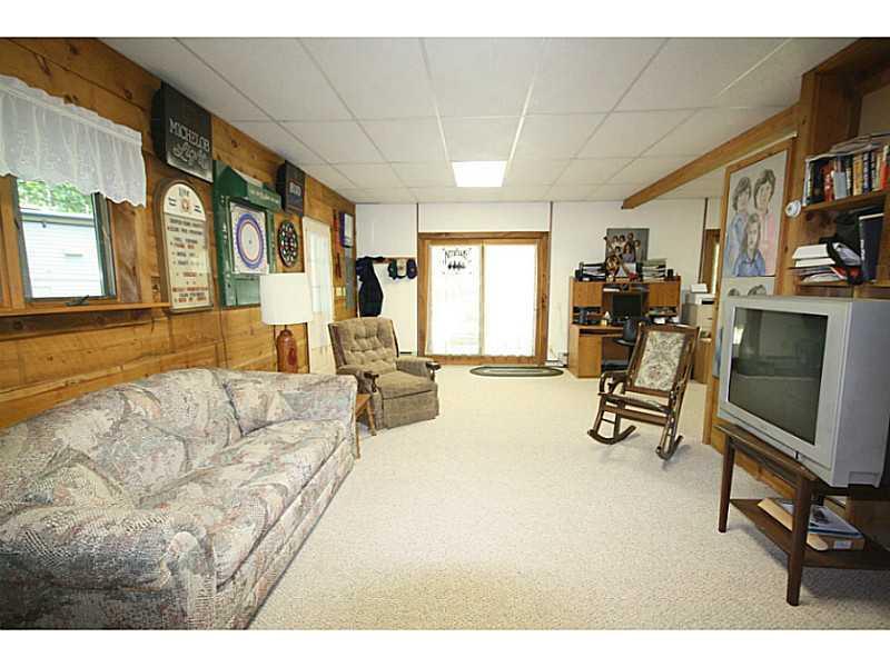 766 Ocean Point Road East Boothbay, ME 04544 - Photo 17 of 24 Family Room. Large family room in...