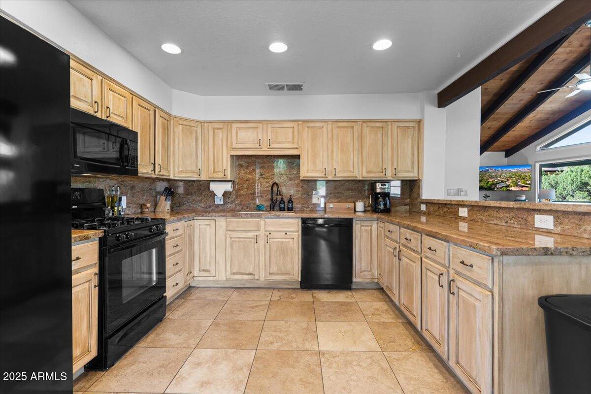 2305 Road Runner Road Sedona, AZ 86336 - Photo 10 of 60 Kitchen