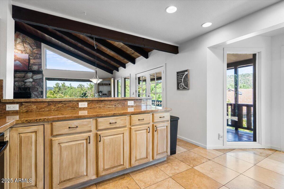 2305 Road Runner Road Sedona, AZ 86336 - Photo 11 of 60 Kitchen