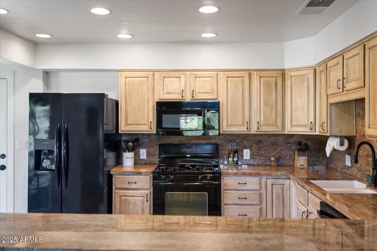 2305 Road Runner Road Sedona, AZ 86336 - Photo 13 of 60 Kitchen