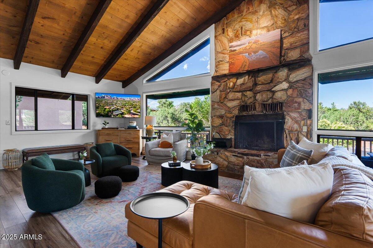 2305 Road Runner Road Sedona, AZ 86336 - Photo 6 of 60 Living Room