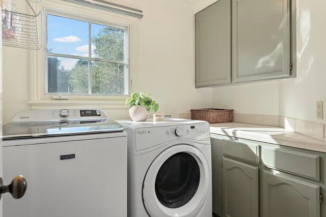 $2,849,000 | 562 Hillcrest Way, Redwood City, CA 94062