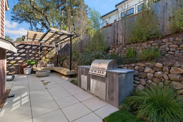 $2,849,000 | 562 Hillcrest Way, Redwood City, CA 94062