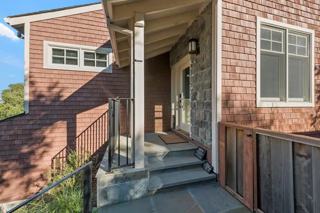 $2,849,000 | 562 Hillcrest Way, Redwood City, CA 94062