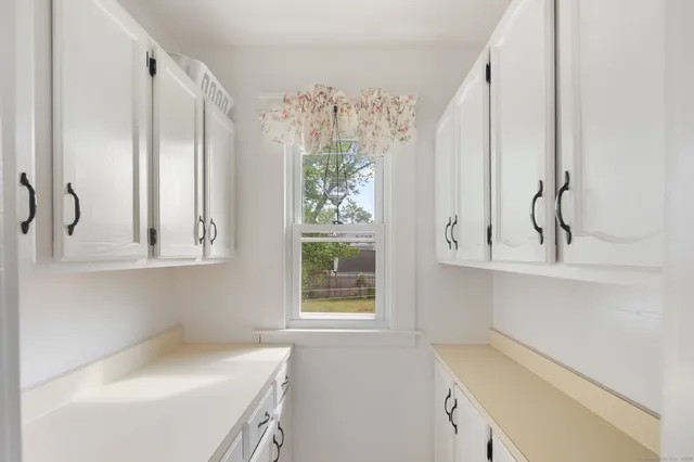 $275,000 | 17 Radcliffe Avenue, Waterbury, CT 06705