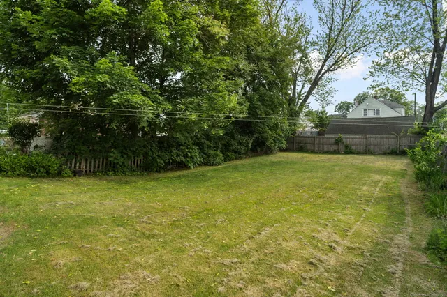 $275,000 | 17 Radcliffe Avenue, Waterbury, CT 06705