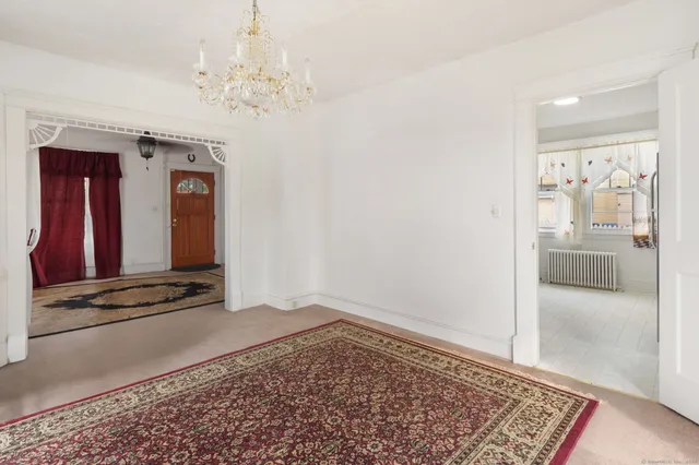 $275,000 | 17 Radcliffe Avenue, Waterbury, CT 06705