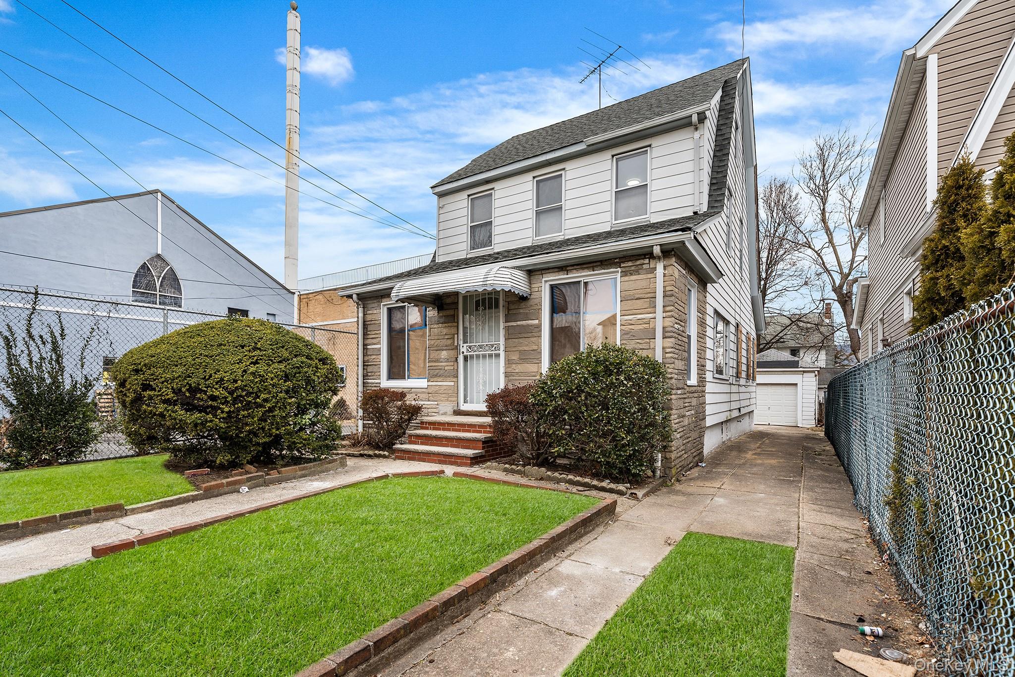 191-25 115th Road Queens, NY 11412 - Photo 2 of 21