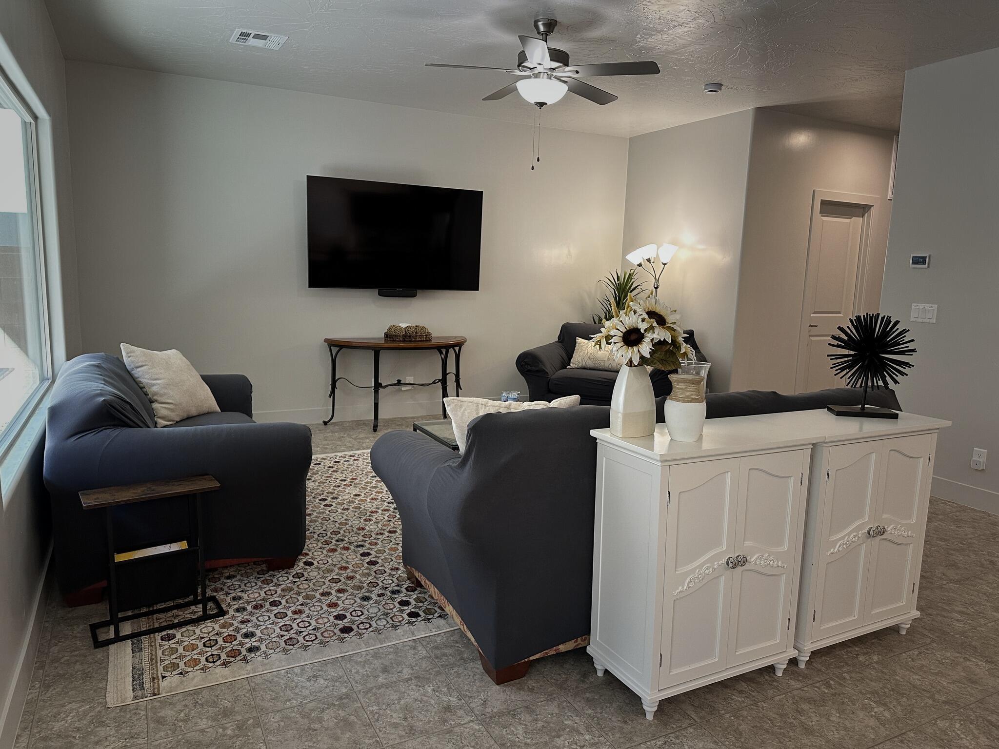 528 Riverbed Drive Washington, UT 84780 - Photo 5 of 26 Family_Room_-_angled_vignette