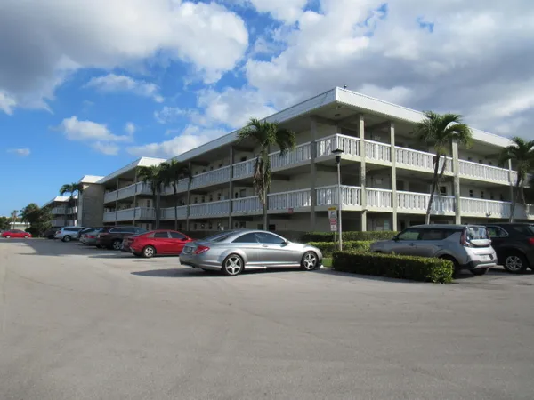 $195,000 | 9872 Marina Boulevard, Unit 1438, Boca Raton, FL 33428