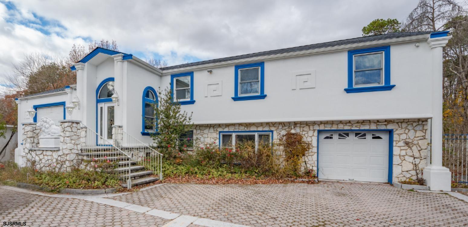 953 Chestnut Avenue Sewell, NJ 08080 - Photo 58 of 76 a front view of a house with garden