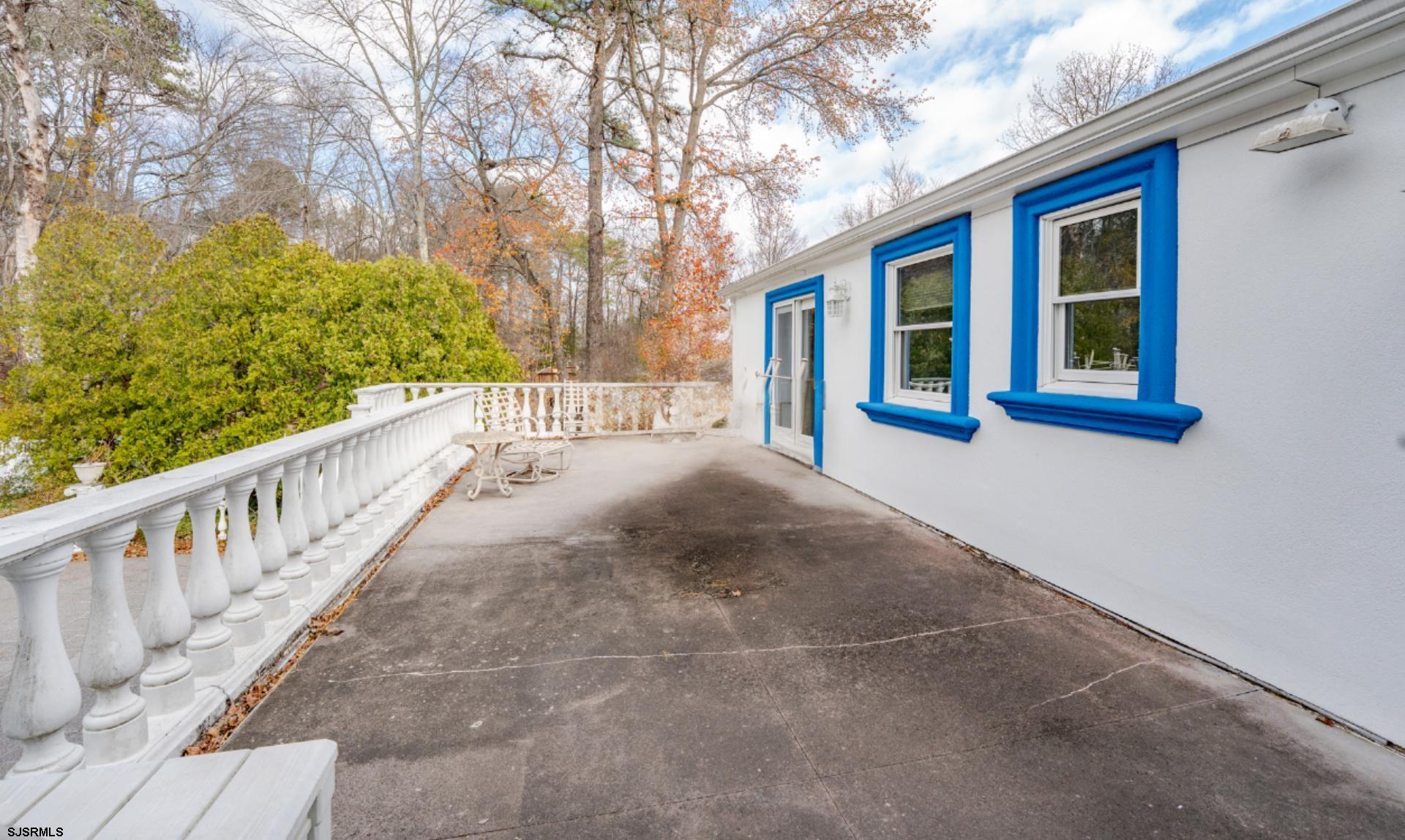 953 Chestnut Avenue Sewell, NJ 08080 - Photo 68 of 76 a view of a house with backyard and sitting area
