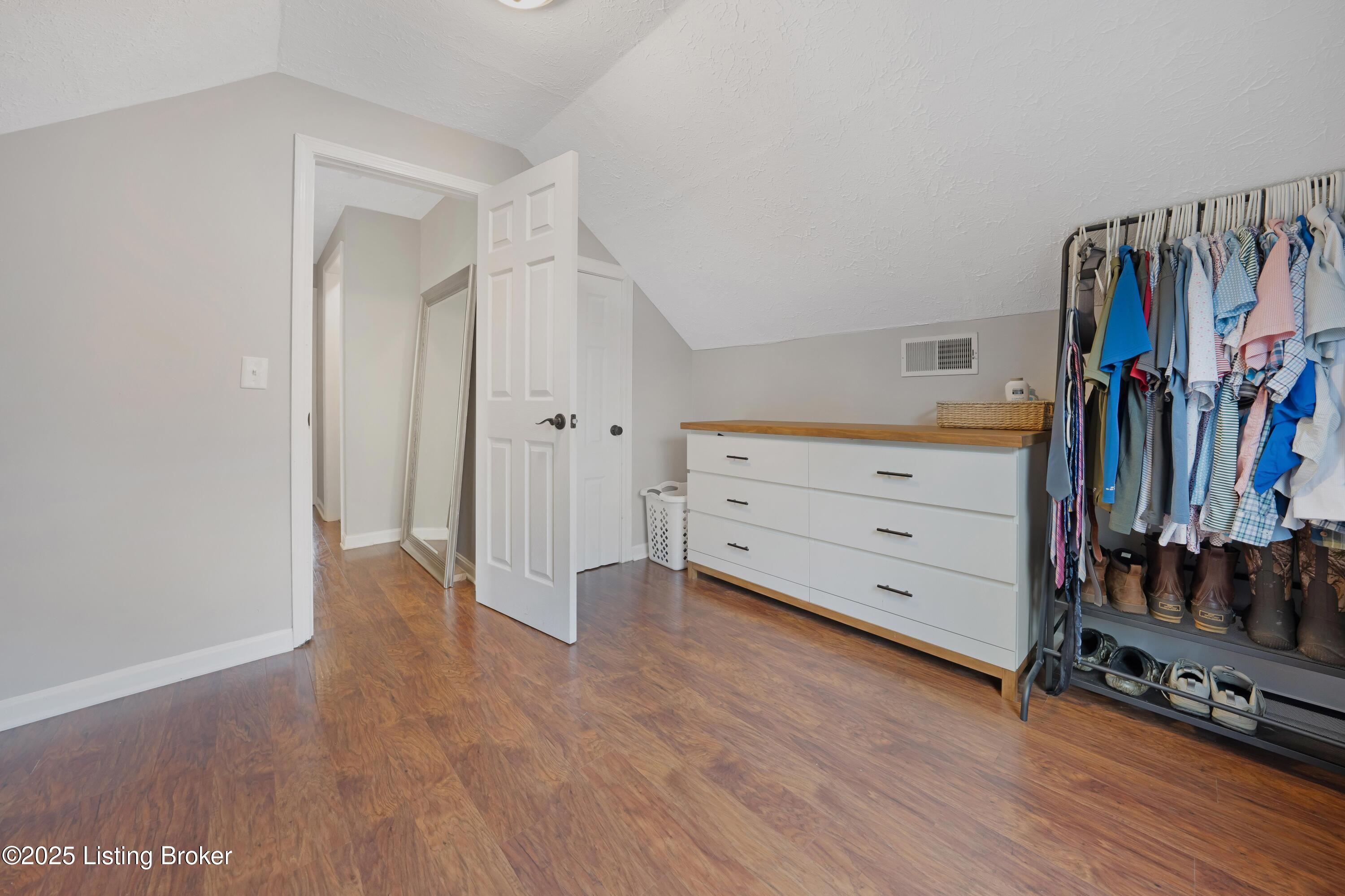 8806 Perry Road Lyndon, KY 40222 - Photo 25 of 42 8806 Perry Rd-25