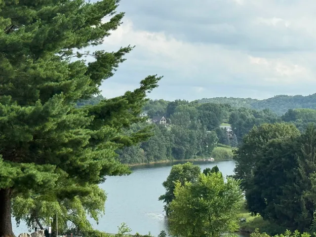 $20,000 | L1095 Hunt Club, La Valle, WI 53941