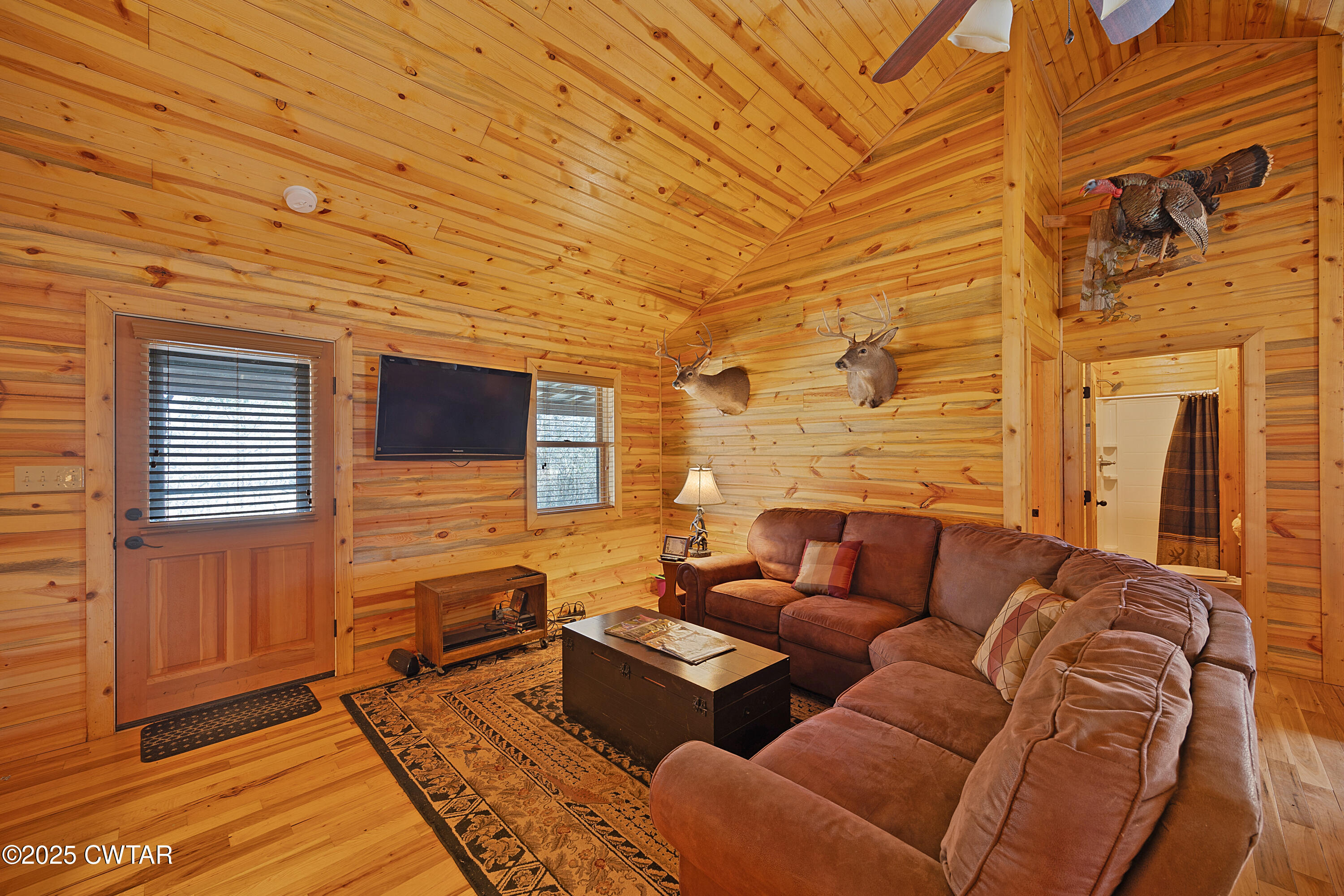 399 Cox Cemetery Road Greenfield, TN 38230 - Photo 10 of 27 Living Room