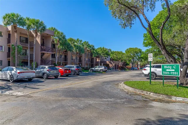 $152,500 | 7247 Ashmont Circle, Unit 7247, Tamarac, FL 33321