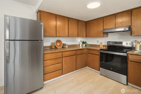 $895,000 | 7223 Northeast 152nd Place, Kenmore, WA 98028