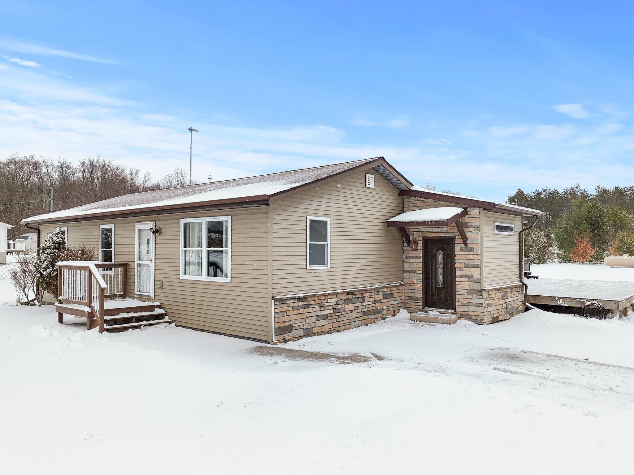 879 South 35 Road Cadillac, MI 49601 - Photo 10 of 53
