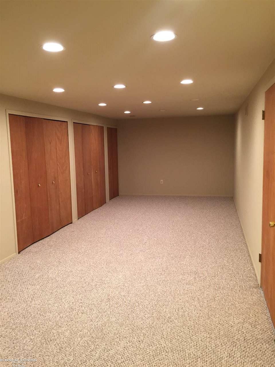 21500 Middlebelt Road Farmington Hills, MI 48336 - Photo 7 of 49