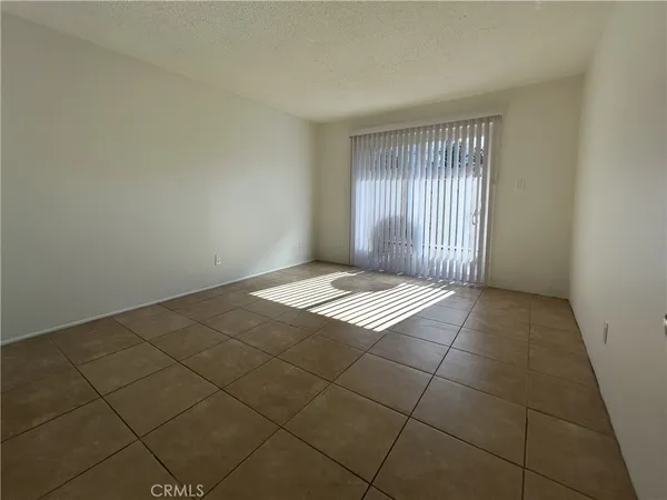 $1,995 | 51049 Eisenhower Drive, Unit 7, La Quinta, CA 92253