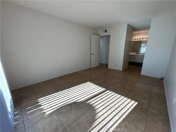 $1,995 | 51049 Eisenhower Drive, Unit 7, La Quinta, CA 92253