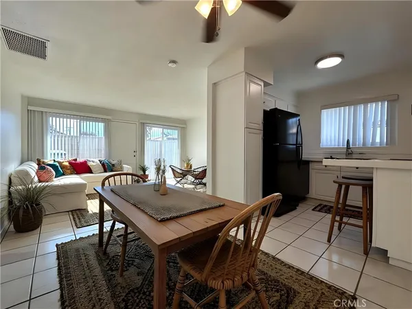 $1,995 | 51049 Eisenhower Drive, Unit 7, La Quinta, CA 92253