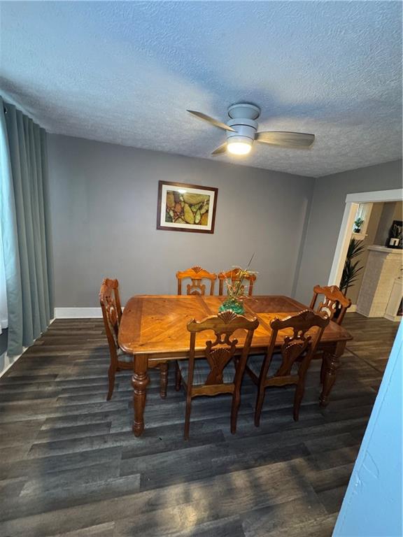 649 Singer Place Pittsburgh, PA 15221 - Photo 7 of 20 a room with furniture pool table and wooden floor