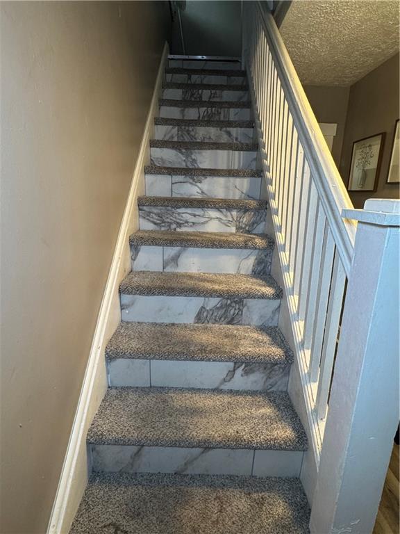 649 Singer Place Pittsburgh, PA 15221 - Photo 8 of 20 a view of entryway