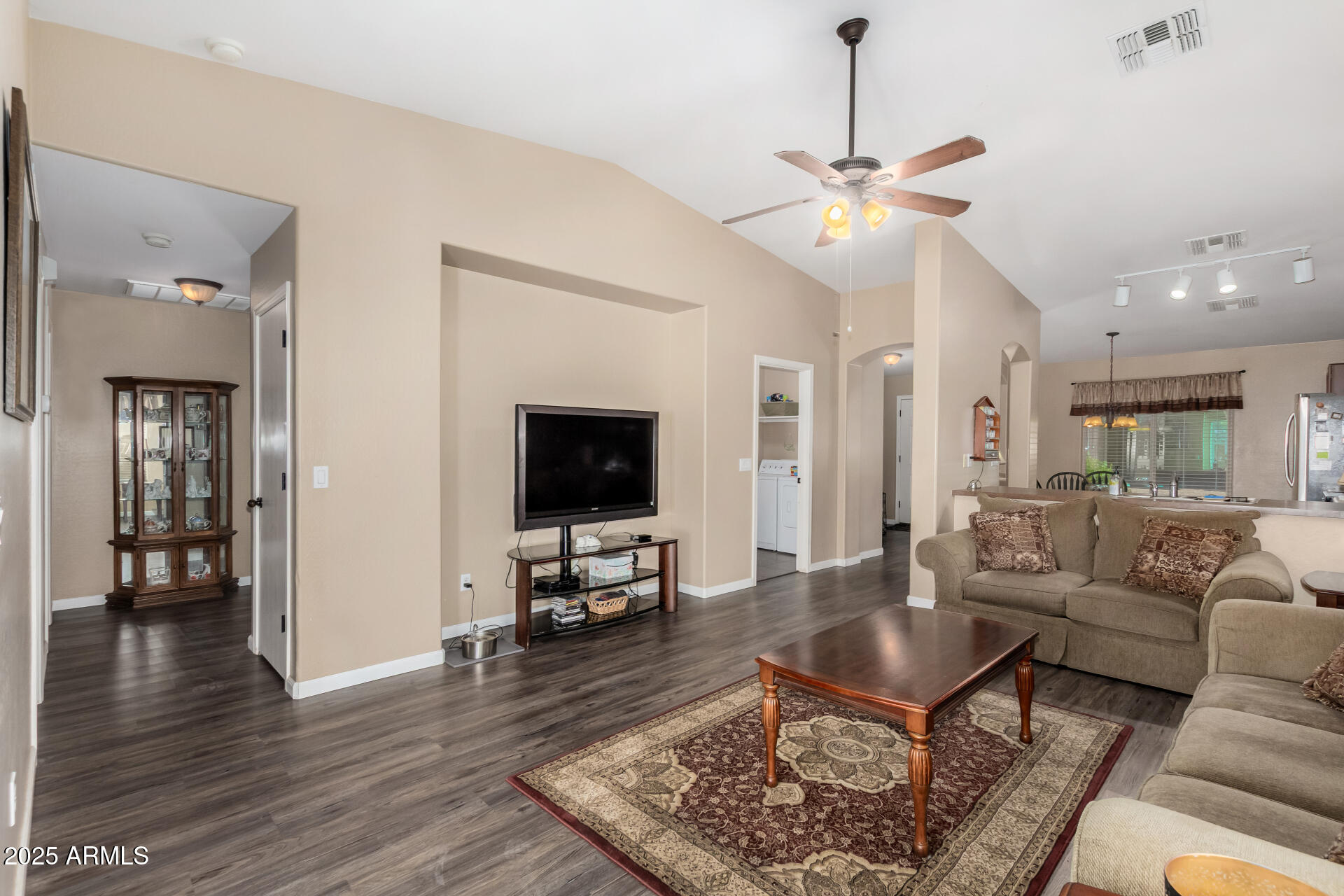 2771 South Conestoga Road Apache Junction, AZ 85119 - Photo 5 of 24 09 - Conestoga