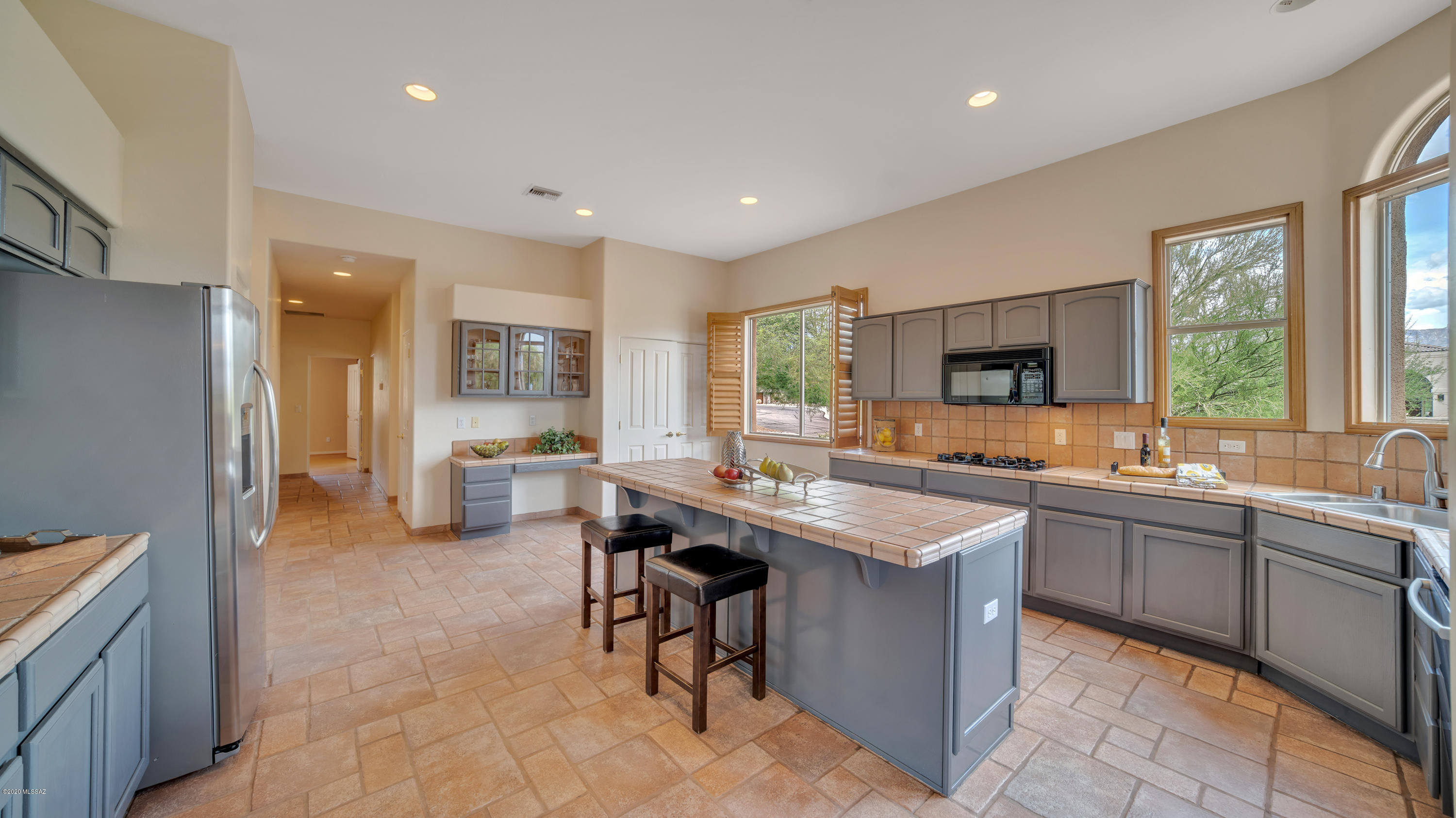 975 West Silver Spring Place Tucson, AZ 85755 - Photo 8 of 38