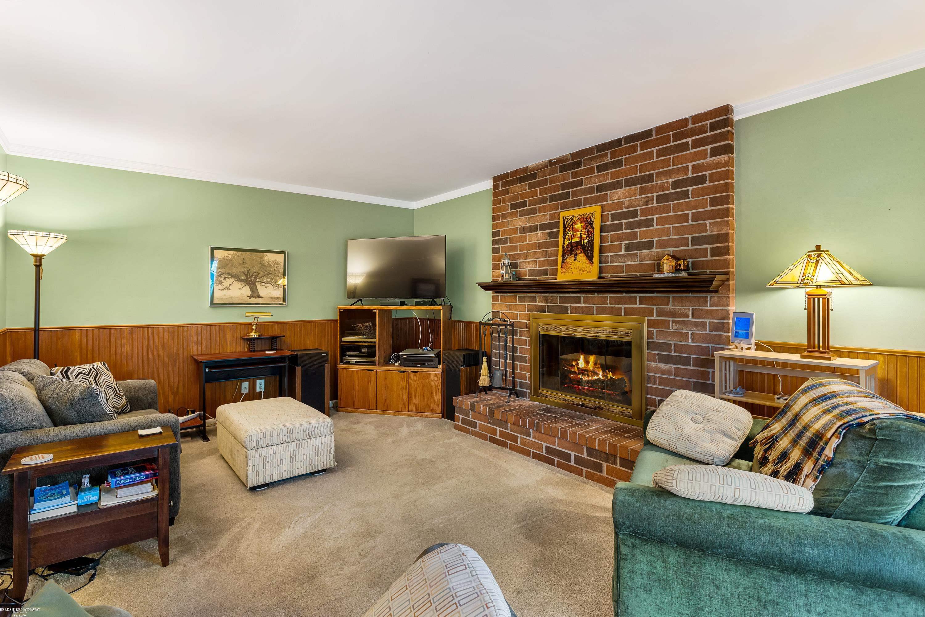 681 Lake Forest Road Rochester Hills, MI 48309 - Photo 16 of 41