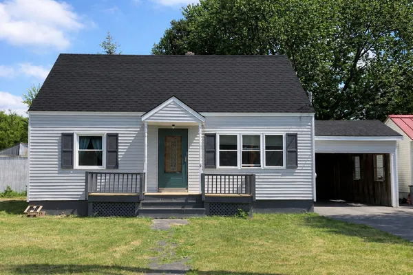 $289,999 | 6 Liberty Street, Fairfield, ME 04937