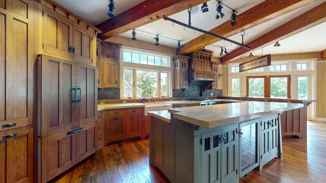 a view of an entryway with sitting area