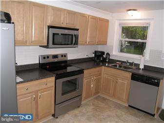 712 Spring Avenue Fort Washington, PA 19034 - Photo 4 of 9 Kitchen
