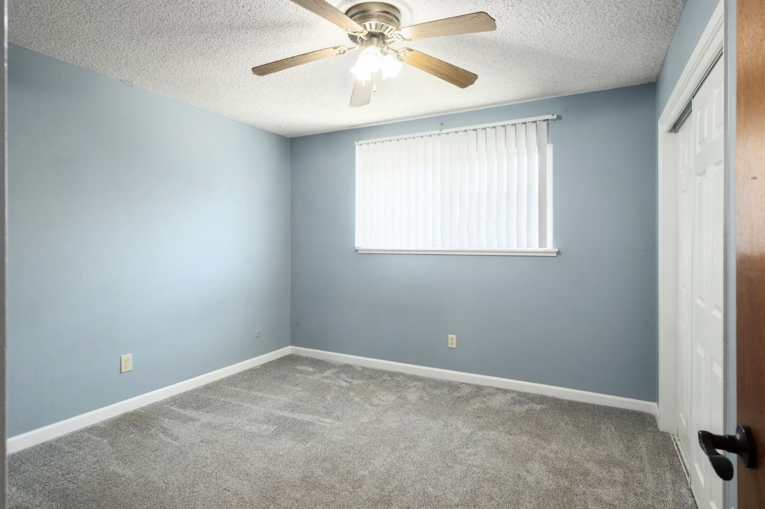 137 West Spruce Avenue Lemoore, CA 93245 - Photo 20 of 25