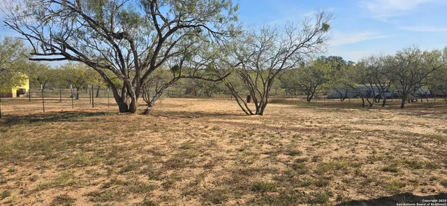 $276,900 | 188 Country View Lane, Floresville, TX 78114