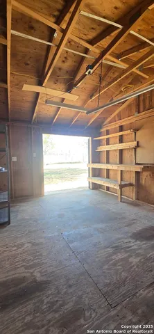 $276,900 | 188 Country View Lane, Floresville, TX 78114