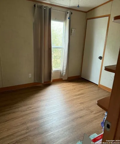 $276,900 | 188 Country View Lane, Floresville, TX 78114