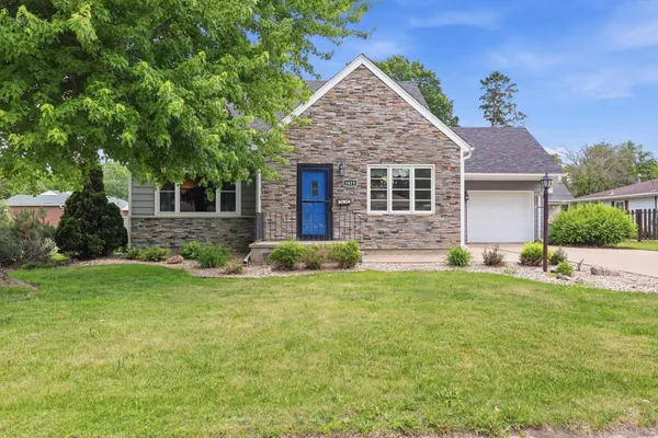$280,000 | 1411 North Cedar Avenue, Owatonna, MN 55060