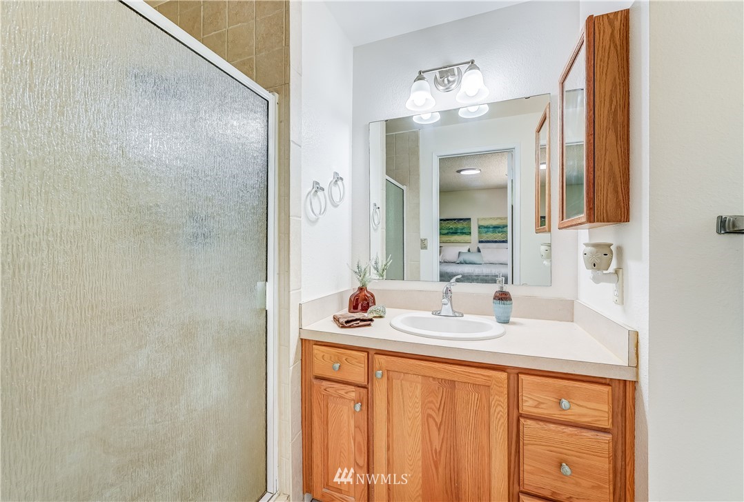 12918 Southeast 186th Street Renton, WA 98058 - Photo 13 of 25 Gallery Image 13