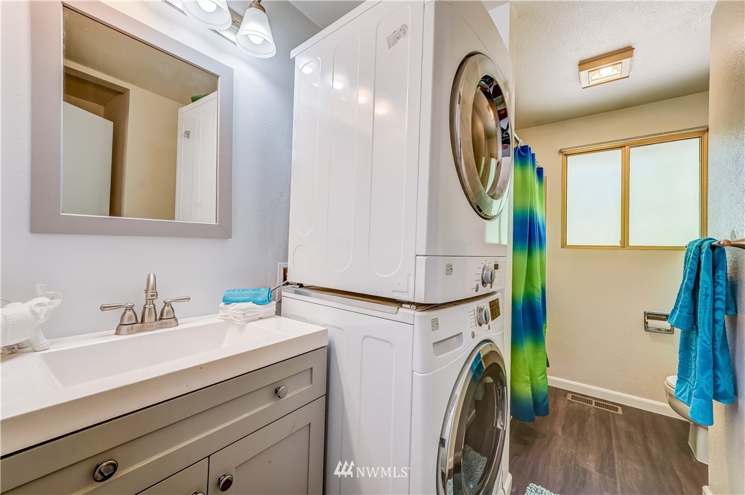 12918 Southeast 186th Street Renton, WA 98058 - Photo 16 of 25 Gallery Image 16