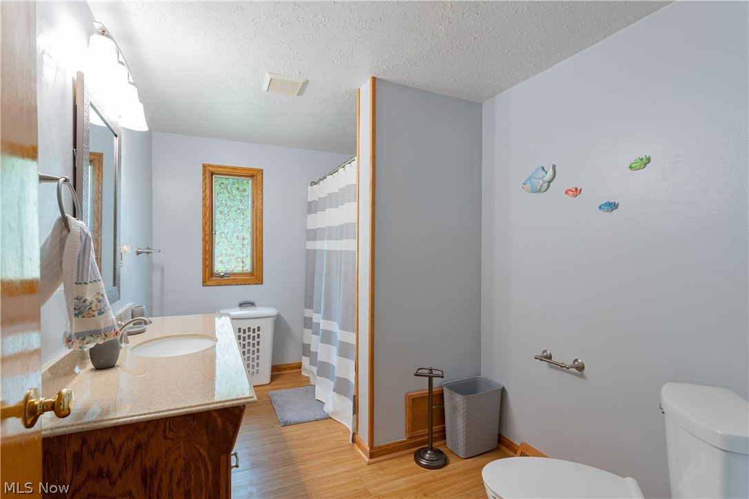 3483 Hemphill Road Barberton, OH 44203 - Photo 25 of 31 Full bathroom