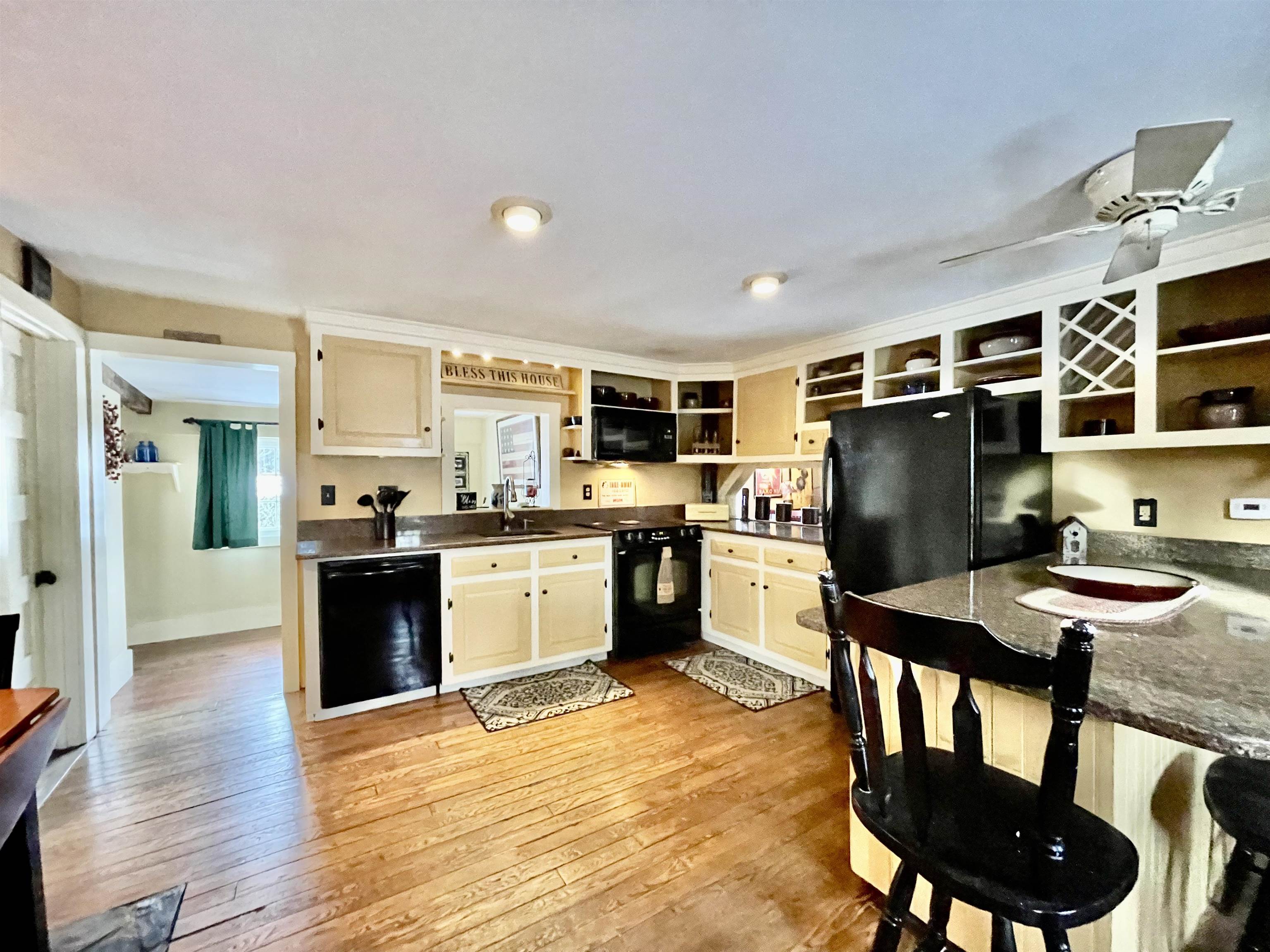 2 Thornton Road West Merrimack, NH 03054 - Photo 10 of 40