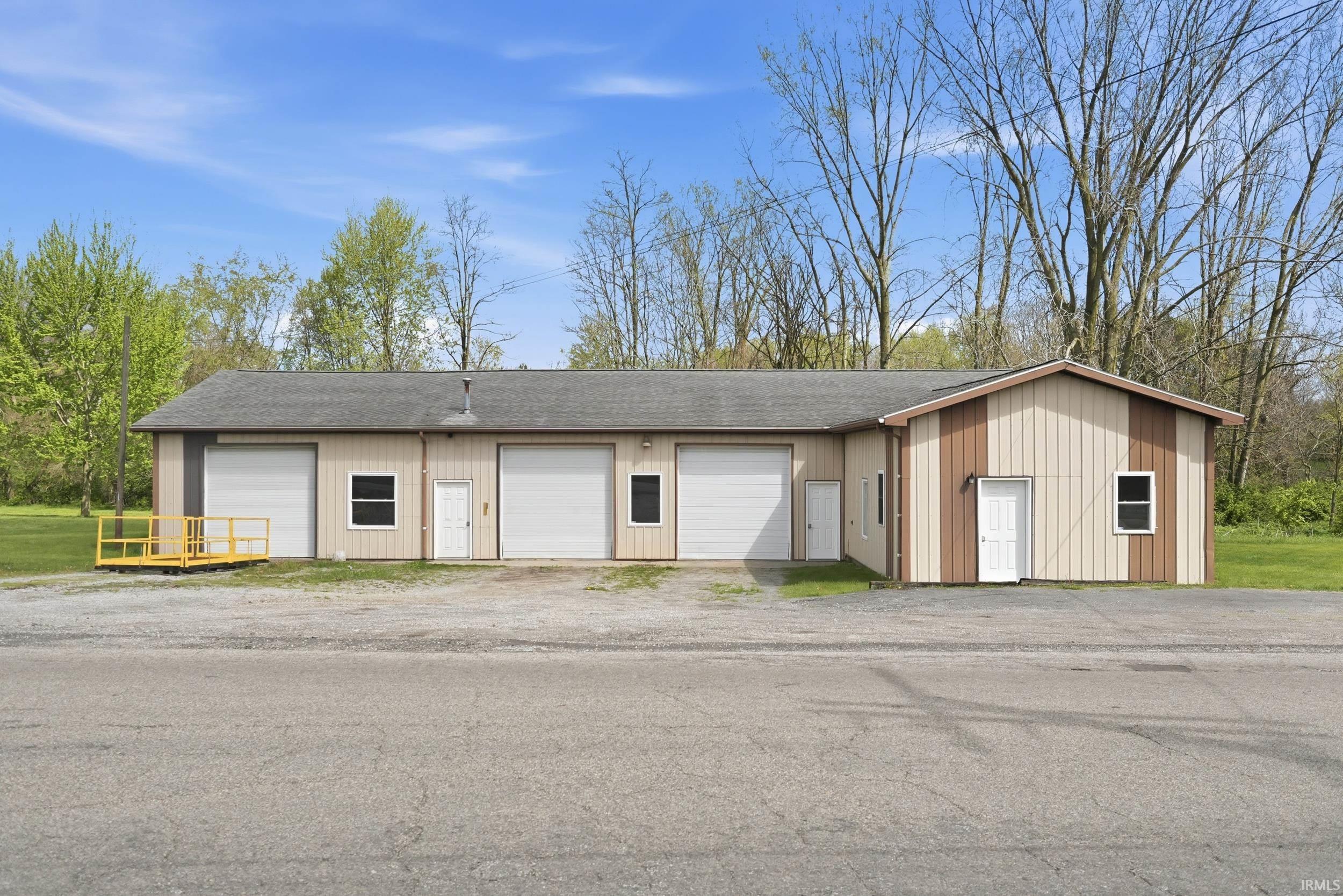 307 Nursery Street Lagrange, IN 46761 - Photo 2 of 35