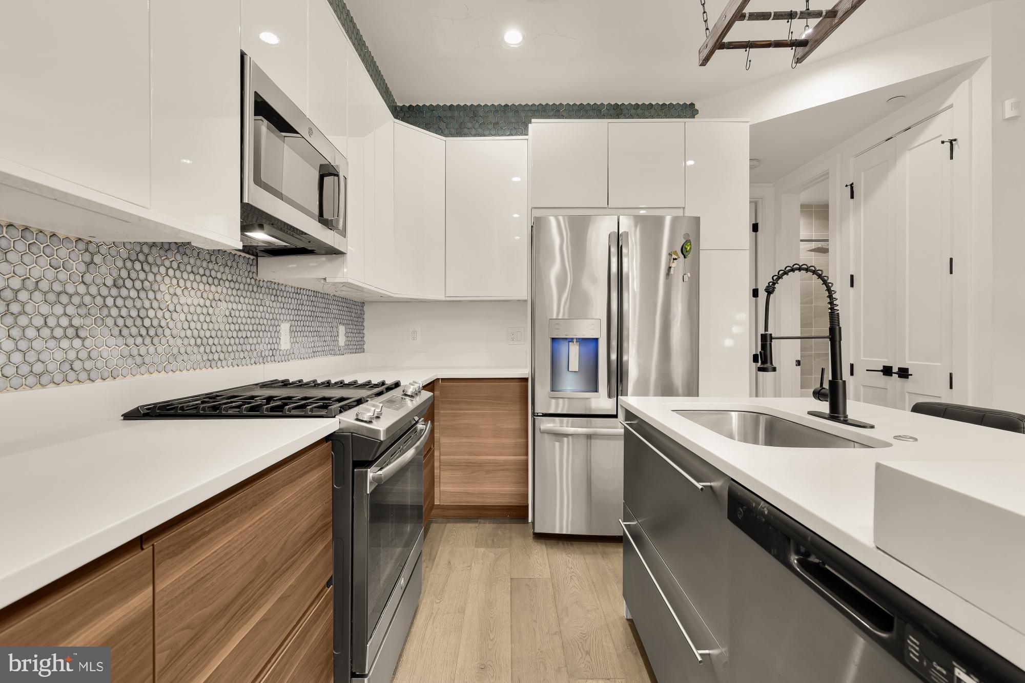 1428 Meridian Place Northwest, Unit 1 Washington, DC 20010 - Photo 18 of 31