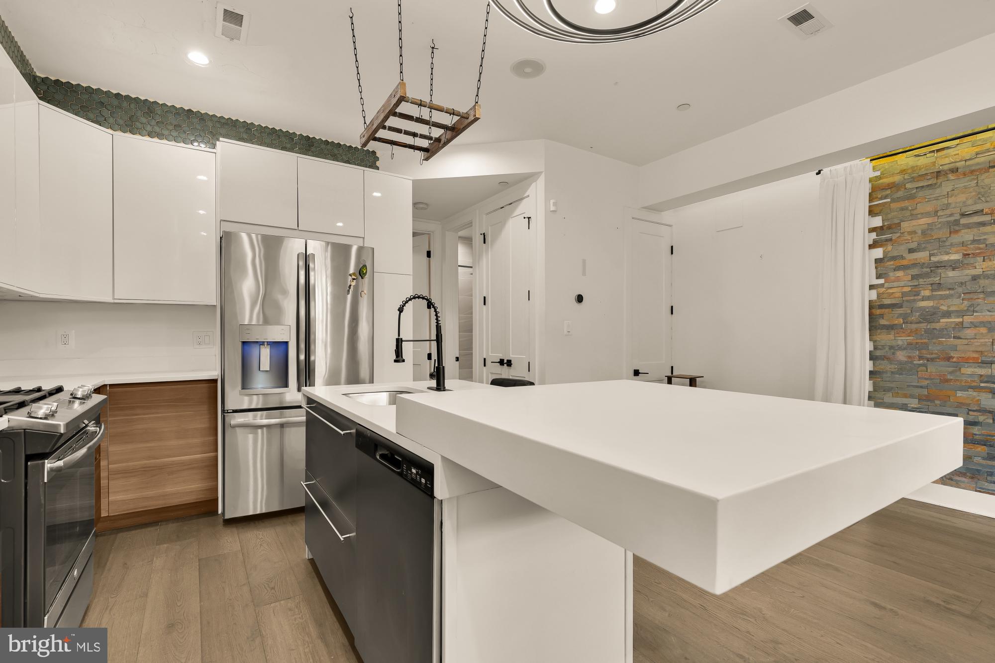 1428 Meridian Place Northwest, Unit 1 Washington, DC 20010 - Photo 20 of 31