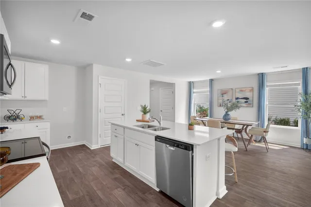 $367,990 | 1042 Lakes Boulevard, Brunswick, GA 31525