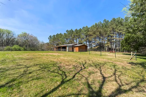 $475,000 | 330 Wildflower Drive, Somerville, TN 38068